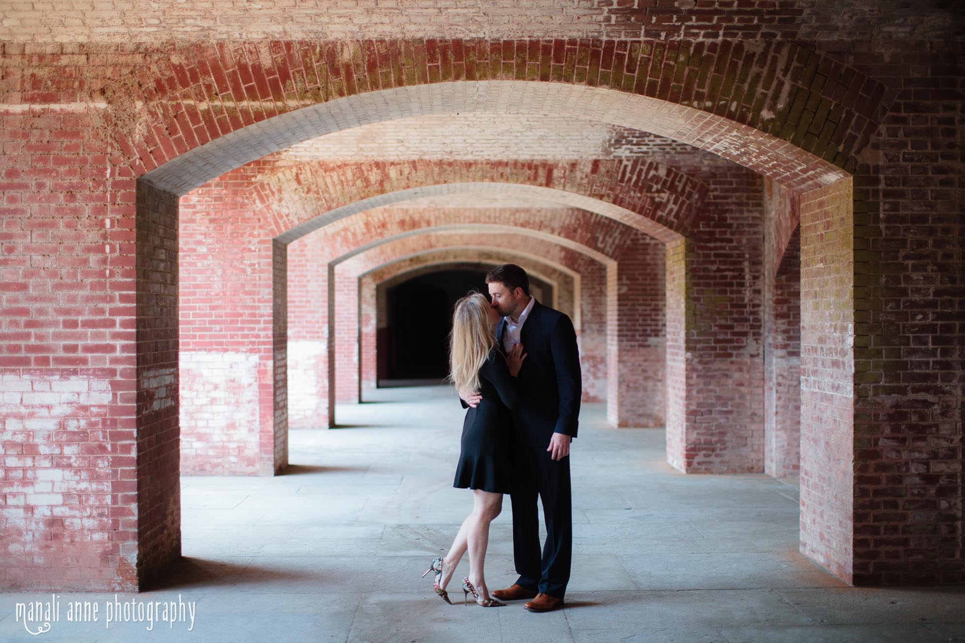 003-fort-point-engagement-photos-9178